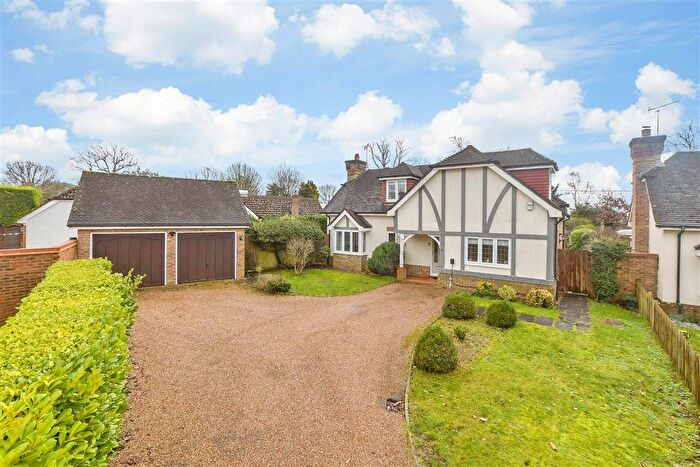 3 Bedroom Detached House For Sale In Thorneycroft Close, Kingswood, Kent, ME17