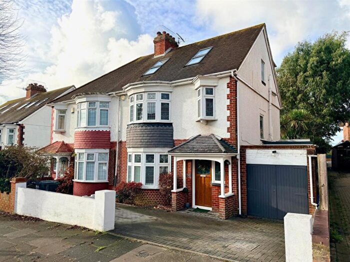 4 Bedroom Semi Detached House For Sale In Woodhouse Road, Hove, BN3