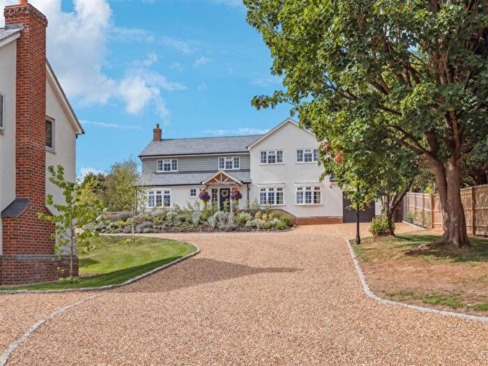 4 Bedroom Detached House For Sale In Eggington, Leighton Buzzard, Bedfordshire, LU7