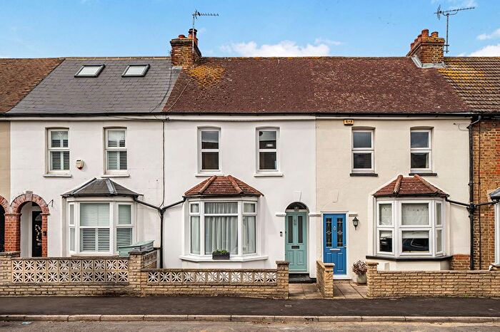 2 Bedroom Terraced House For Sale In Heatherside Road, Epsom, KT19