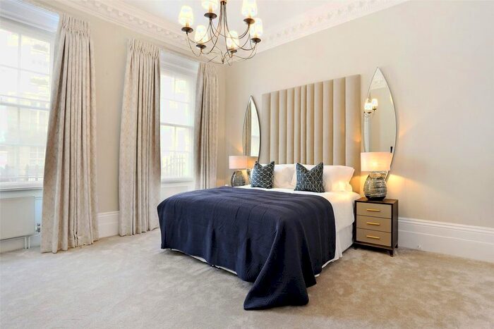 4 Bedroom Flat To Rent In Wilton Crescent, London, SW1X