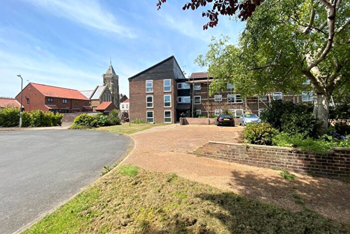 2 Bedroom Flat To Rent In Poets Walk, Walmer, CT14