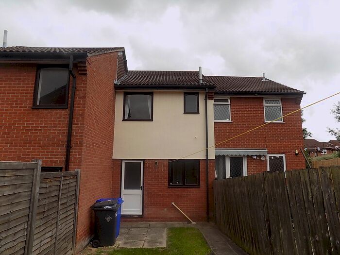 2 Bedroom Town House To Rent In Alvenor Street, Ilkeston, DE7