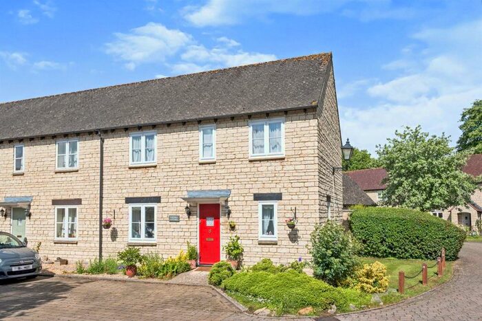 2 Bedroom End Of Terrace House For Sale In Glissard Way, Bradwell Village, Burford, OX18