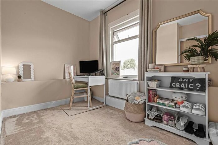 4 Bedroom House To Rent In Parkdale Road, Plumstead, SE18