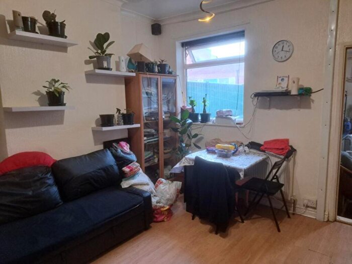 3 Bedroom Terraced House For Sale In Wesley Road, Erdington, Birmingham, West Midlands, B23