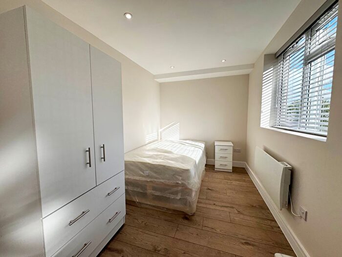 Studio To Rent In Grayscroft Road, London, SW16