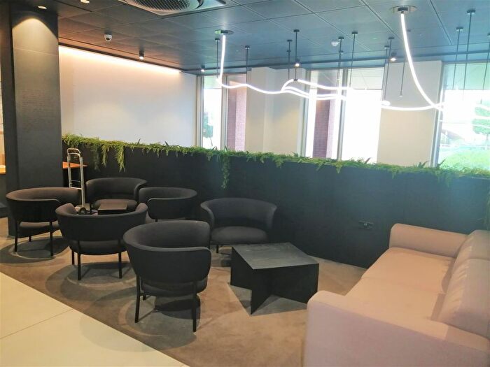 1 Bedroom Flat To Rent In Hulme Hall Road, Manchester, M15