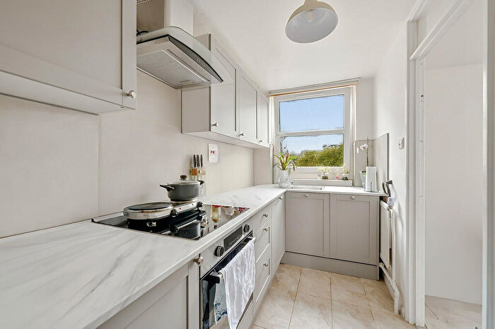 2 Bedroom Flat To Rent In High Ashton, KT2