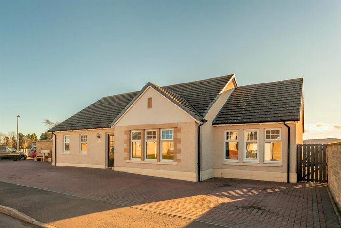 4 Bedroom Detached Bungalow For Sale In Monks Walk, Errol, Perth PH2