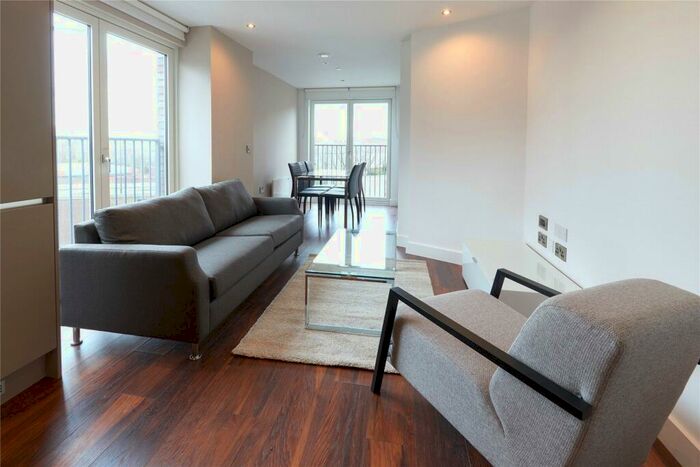 3 Bedroom Apartment To Rent In New Bridge Street Salford, M3