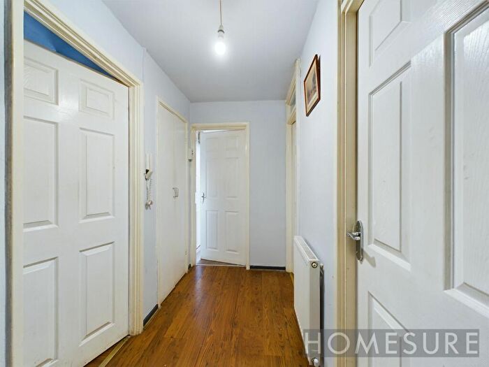 2 Bedroom Flat For Sale In Markfield Crescent, Liverpool, L25