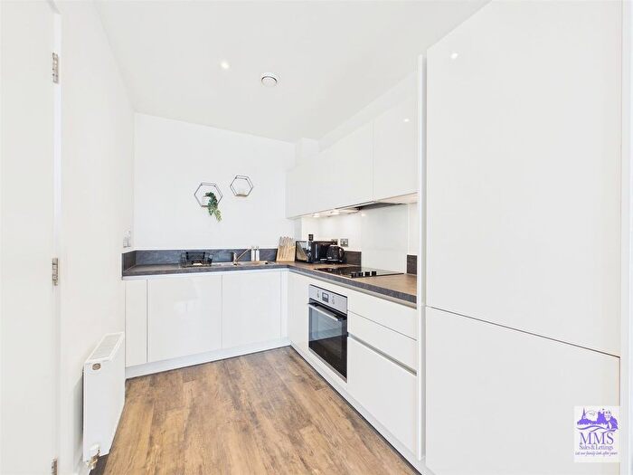 1 Bedroom Flat For Sale In Corys Road, Rochester, ME1