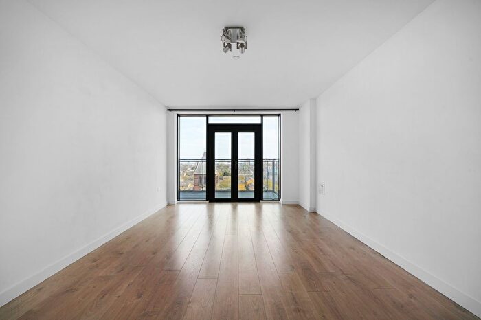 1 Bedroom Flat To Rent In Zest House, Beechwood Road, E8