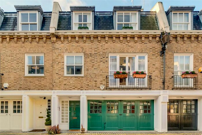 2 Bedroom Mews To Rent In Redcliffe Mews, London, SW10