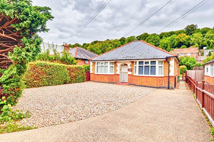 4 Bedroom Bungalow To Rent In Lane End Road, High Wycombe, Buckinghamshire, HP12