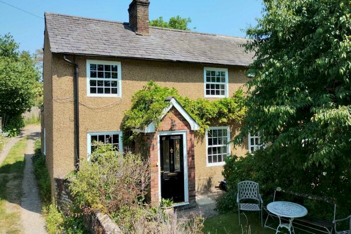 3 Bedroom Cottage To Rent In Piccotts End, Fully Furnished, Available Now, HP1