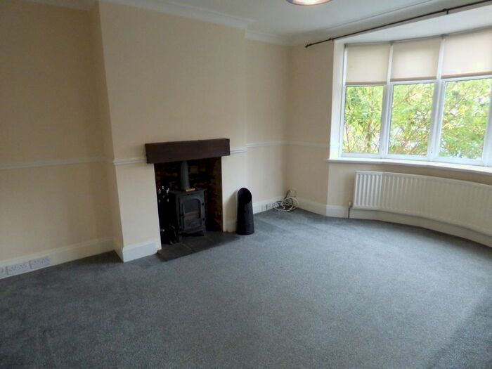 2 Bedroom Flat To Rent In Birchwood Avenue, High Heaton, Newcastle Upon Tyne, NE7