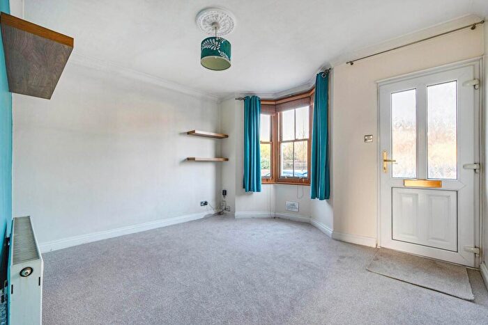 3 Bedroom Detached House For Sale In Star Road, Caversham, RG4