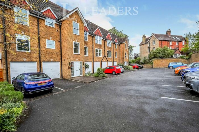 2 Bedroom Property To Rent In Old Station Way, Godalming, GU7