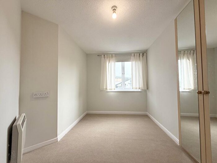 2 Bedroom Flat To Rent In Banyard Close, Cheltenham, GL51