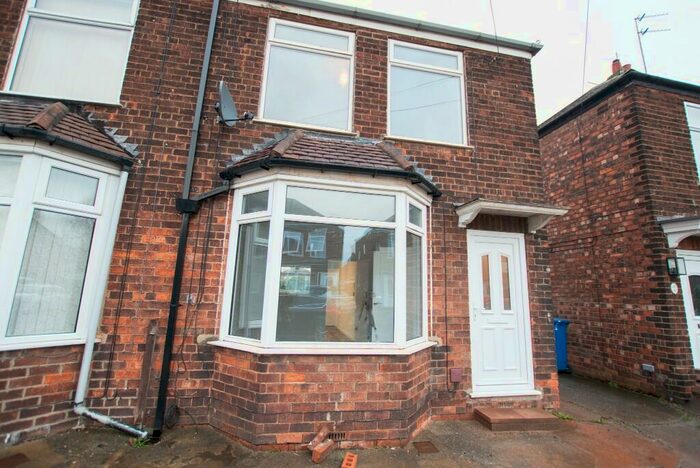 3 Bedroom End Of Terrace House To Rent In Bon Accord Road, Hull, East Riding Of Yorkshire, HU13