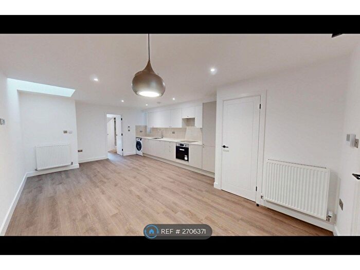 1 Bedroom Flat To Rent In Berkley Road, Gravesend, DA12