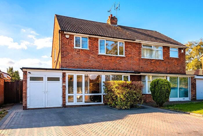 3 Bedroom Semi-Detached House For Sale In Oxhill Road, Shirley, B90