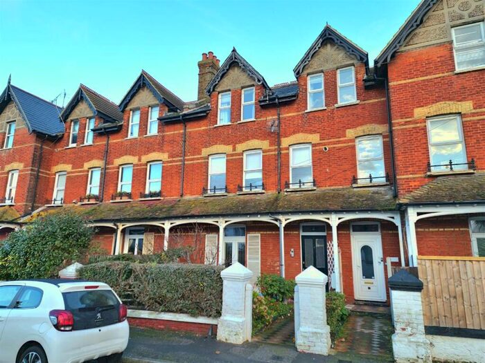 1 Bedroom Flat To Rent In Dent De Lion, Westgate On Sea, CT8