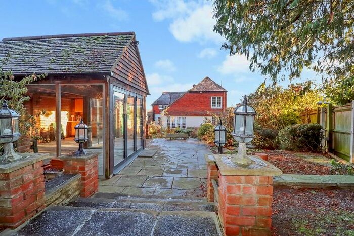 4 Bedroom Detached House For Sale In Shoe Lane, Exton, SO32