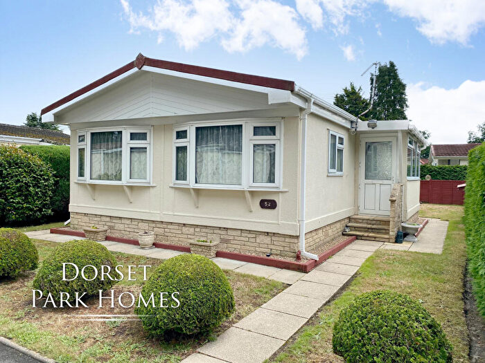 2 Bedroom Park Home For Sale In St Leonards Farm Park, Ringwood Road, West Moors, Dorset, BH22