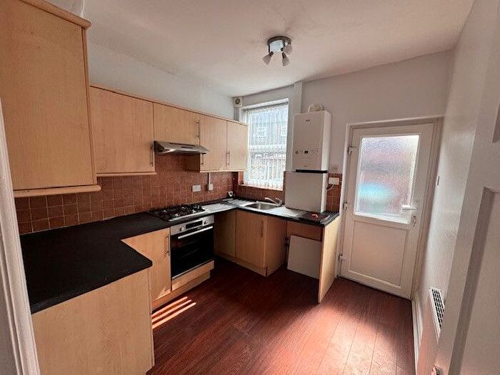 3 Bedroom End Of Terrace House To Rent In Turnbull Road, Manchester, M18