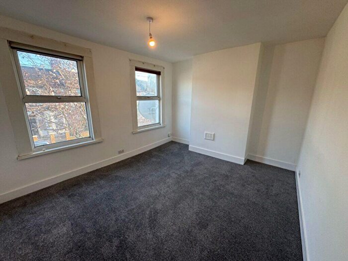 3 Bedroom Terraced House To Rent In Bedroom House – Upperton Road West – Newham, E13