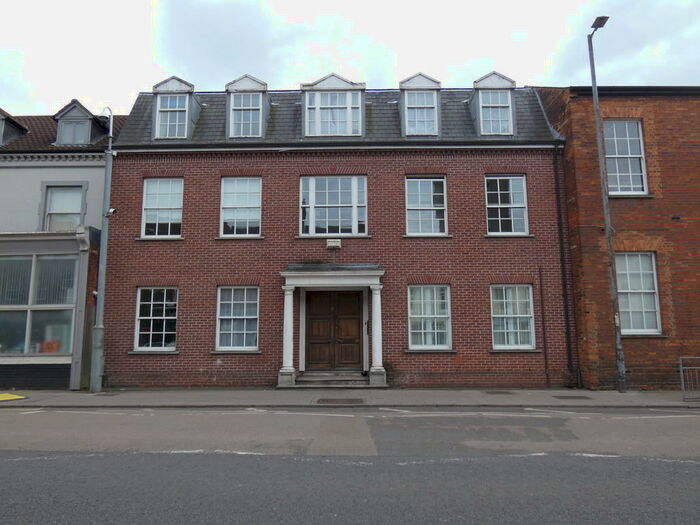 2 Bedroom Apartment To Rent In Bedford, MK40