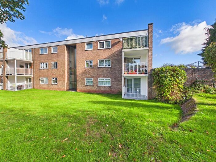 2 Bedroom Flat For Sale In Sibland Way, Thornbury, Bristol, BS35