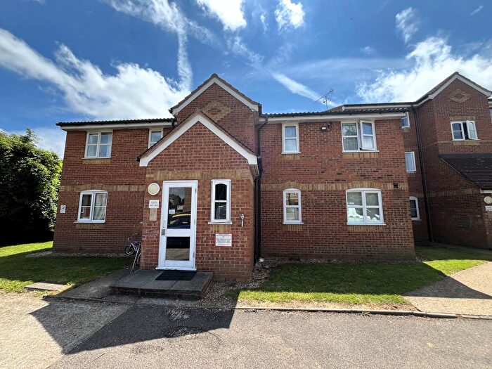 2 Bedroom Flat To Rent In Redford Close, Feltham, TW13