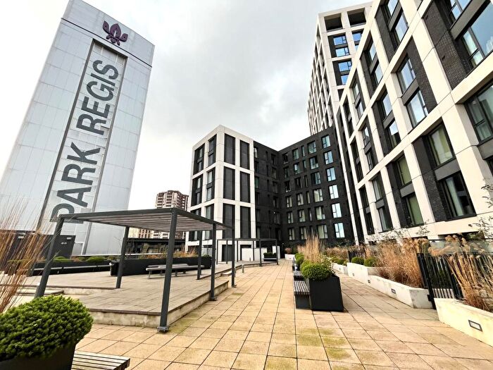 2 Bedroom Apartment To Rent In St. Martins Place, B15