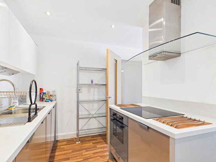 2 Bedroom Flat To Rent In St Johns Walk, City Centre, Birmingham, B5