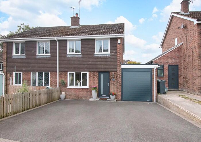 3 Bedroom Semi-Detached House For Sale In Cedar Close, Ashbourne, DE6