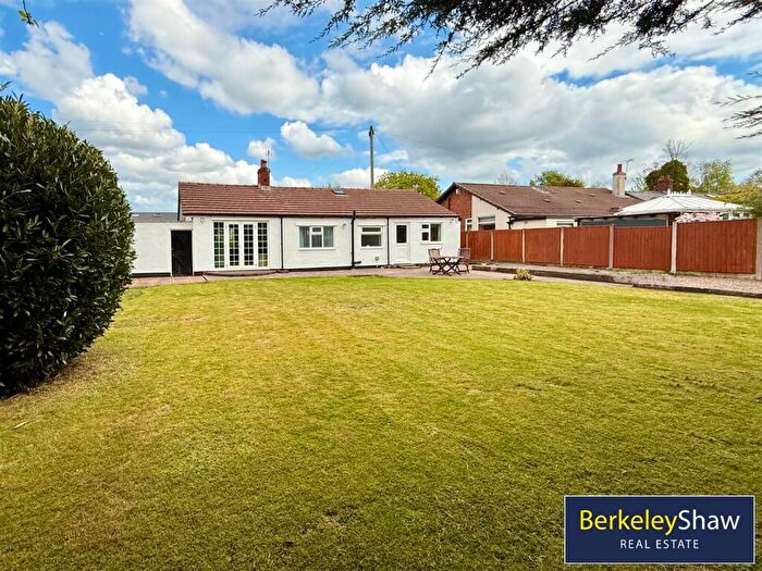 2 Bedroom Detached Bungalow For Sale In Spring Gardens, Maghull, L31