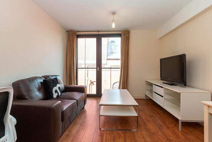 1 Bedroom Apartment To Rent In Southside, St Johns Walk, B5