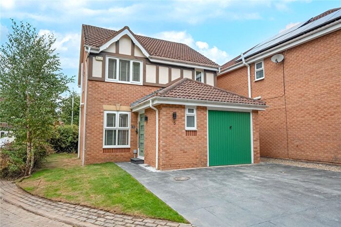 3 Bedroom Detached House For Sale In Woodlea Place, Meanwood, Leeds, West Yorkshire, LS6