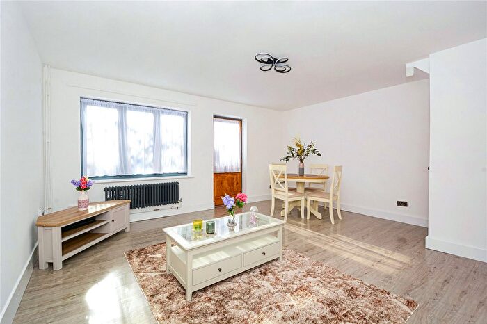 2 Bedroom Terraced House For Sale In Higham Street, Walthamstow, London, E17