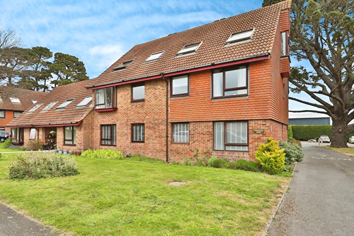 1 Bedroom Property To Rent In Somerford Way, Christchurch, BH23