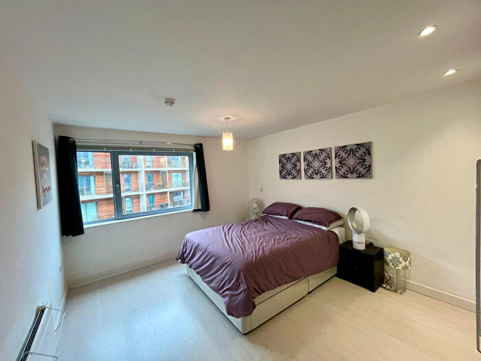 2 Bedroom Apartment To Rent In Manor Mills Leeds, LS11