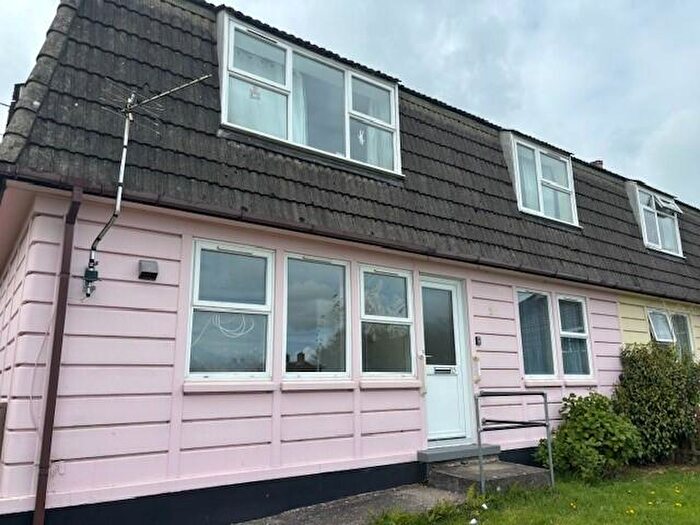 2 Bedroom Flat To Rent In Woodland Close, St Austell, PL25