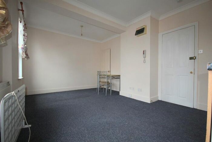 Studio To Rent In Nightingale Road, London, N22