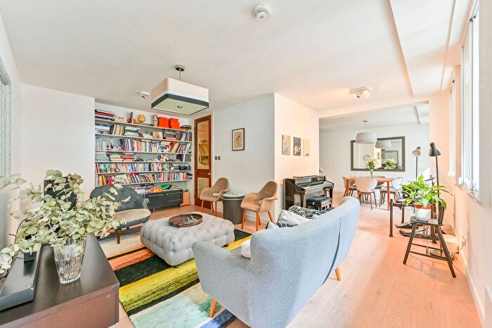 3 Bedroom Flat For Sale In Milford House, Marylebone, London, W1G