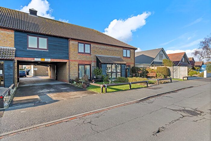 2 Bedroom Flat For Sale In Aigburth Avenue, Rose Green, Bognor Regis, West Sussex, PO21