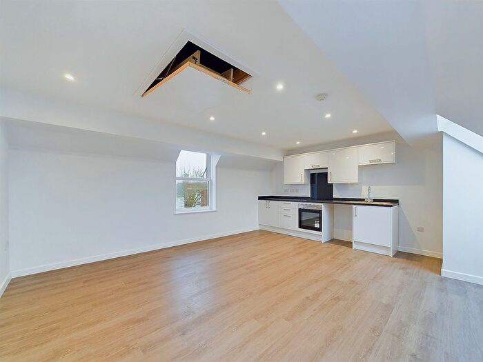 1 Bedroom Flat To Rent In Railway Approach, Worthing, BN11